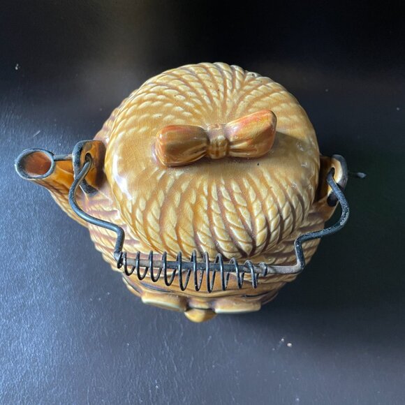 Adorable Vintage Old Lady Granny Ceramic Porcelain Teapot-Made in Japan - Picture 2 of 10